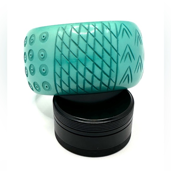 Aqua Wide Carved Lucite Bangle Bracelet-Fabulous! - Picture 4 of 8